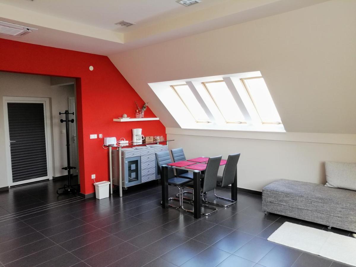 Szepsegpatika Apartman Sárospatak Exteriör bild